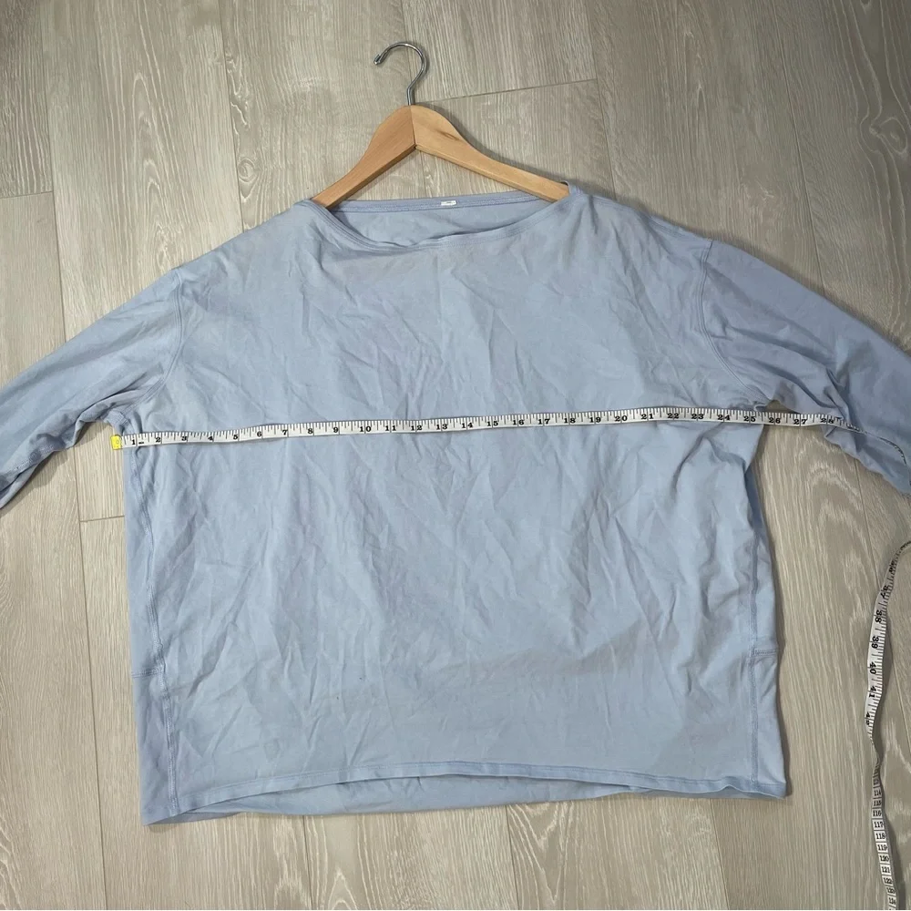Lululemon Back In Action Long Sleeve Blue Linen size 12 fit - Picture 7 of 13